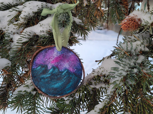 Ornament: Three sisters